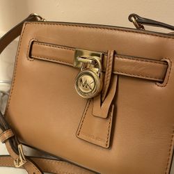 Michael Kors Crossbody Leather Bag 