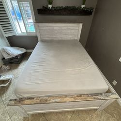 Queen Size Wood Bed