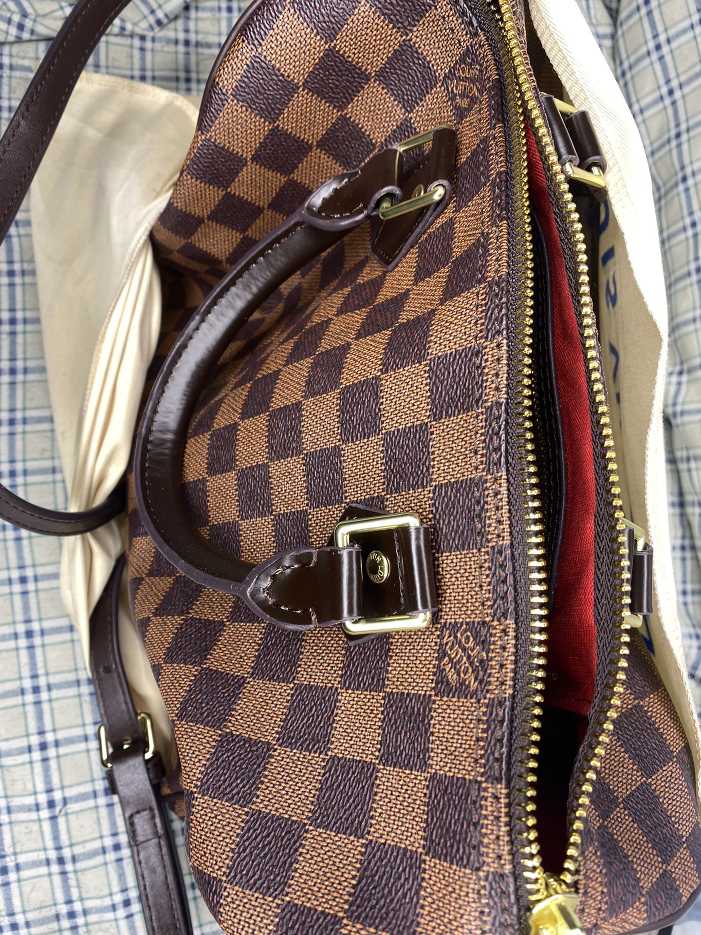 100% Authentic Louis Vuitton LV Colorful Bag Cowhide Ladies Handbag for  Sale in Chicago, IL - OfferUp