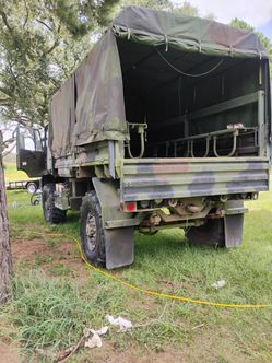 1995 Stewart & Stevenson M1078