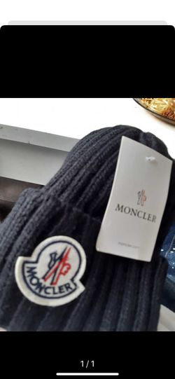 Moncler hats