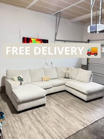 Cream Colored Sectional Couch ποΈ- FREE DELIVERY π
