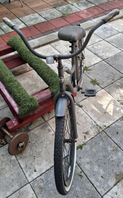 26 inch Huffy Beach cruiser Cranbrook bicycle