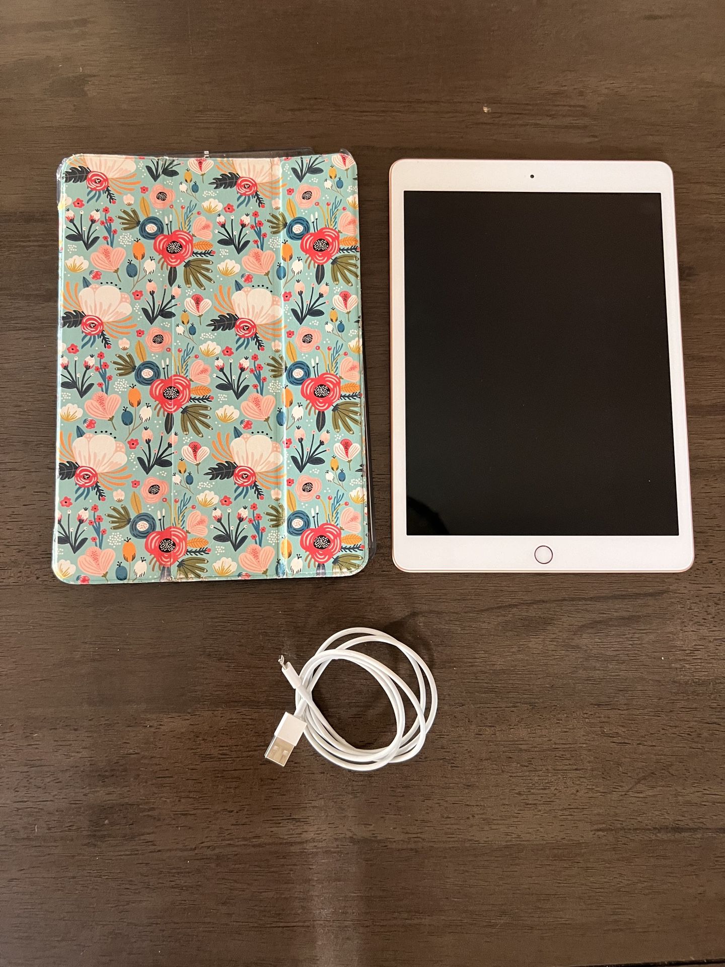 iPad 7th Generation With Charger And Case