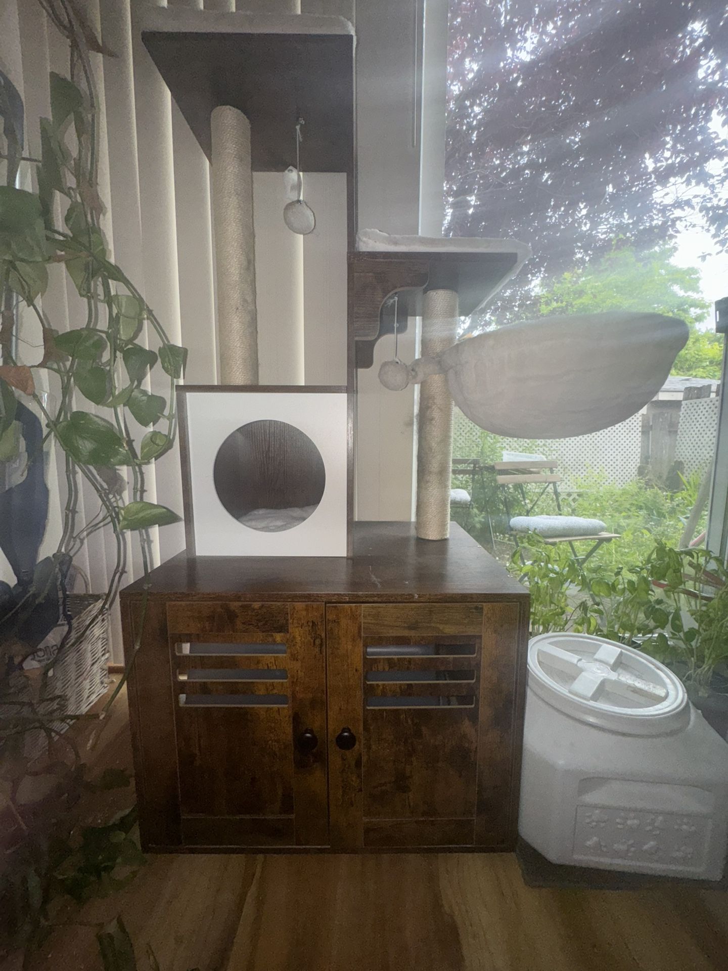 Cat Tree With Litter Box Cupboard