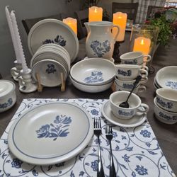 Vintage Pfaltzgraff Yorktowne collection