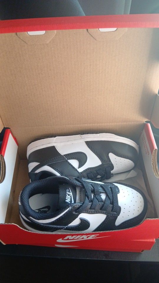 BRAND NEW Toddler Nike Dunks For Sale $50 Each Size 8c