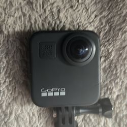 Go pro max,
