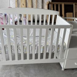 baby crib