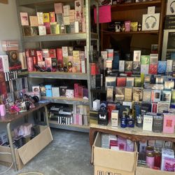 😻😻 Tenemos Gran Variedad De Perfumes Para Hombre Y Mujer💙