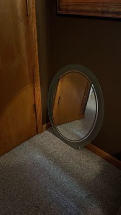 Oval shape mirror