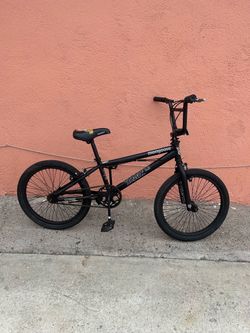Mongoose Bmx bike 20 inches tires good condition ready to ride