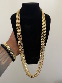 Gold Cuban Link Chain Necklace