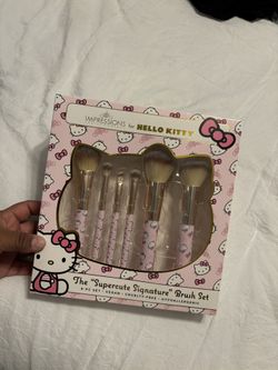 Hello Kitty Makeup Brushes 