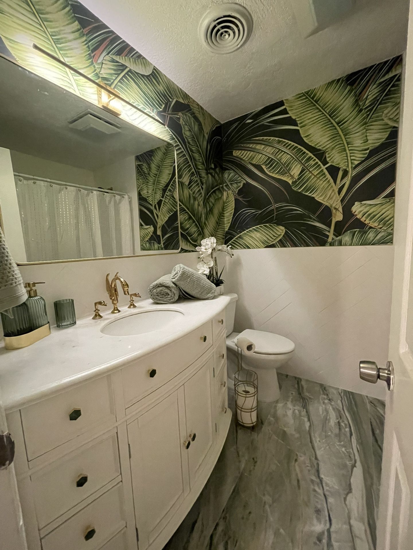 Hollywood Hills Oasis