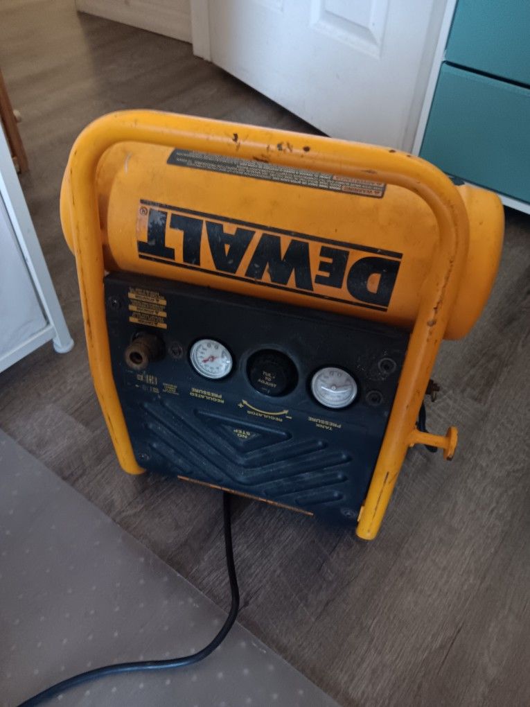 DEWALT COMPRESSOR WORKS