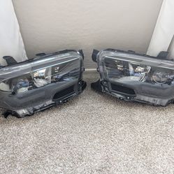 16-23 Toyota Tacoma w/o LED DRL Black Headlights Headlamps Assembly Pair