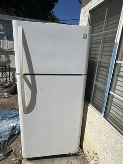KENMORE Fridge