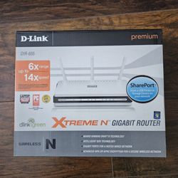 D-Link Wireless N300 Mbps Extreme-N Gigabit Router (DIR-655)
