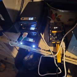 Power Bank. Portable Battery can Power Devices 🔋 18650