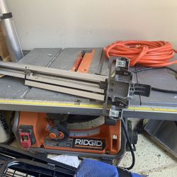 Rigid Table Saw 