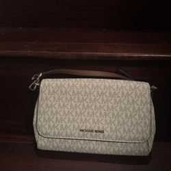 Michael Kors Crossbody Bag