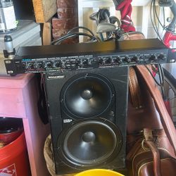 ALESIS 3630 Compressor 