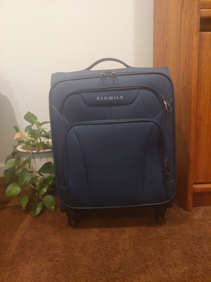 Renwick Carry-on Travel Luggage Suitcase
19"