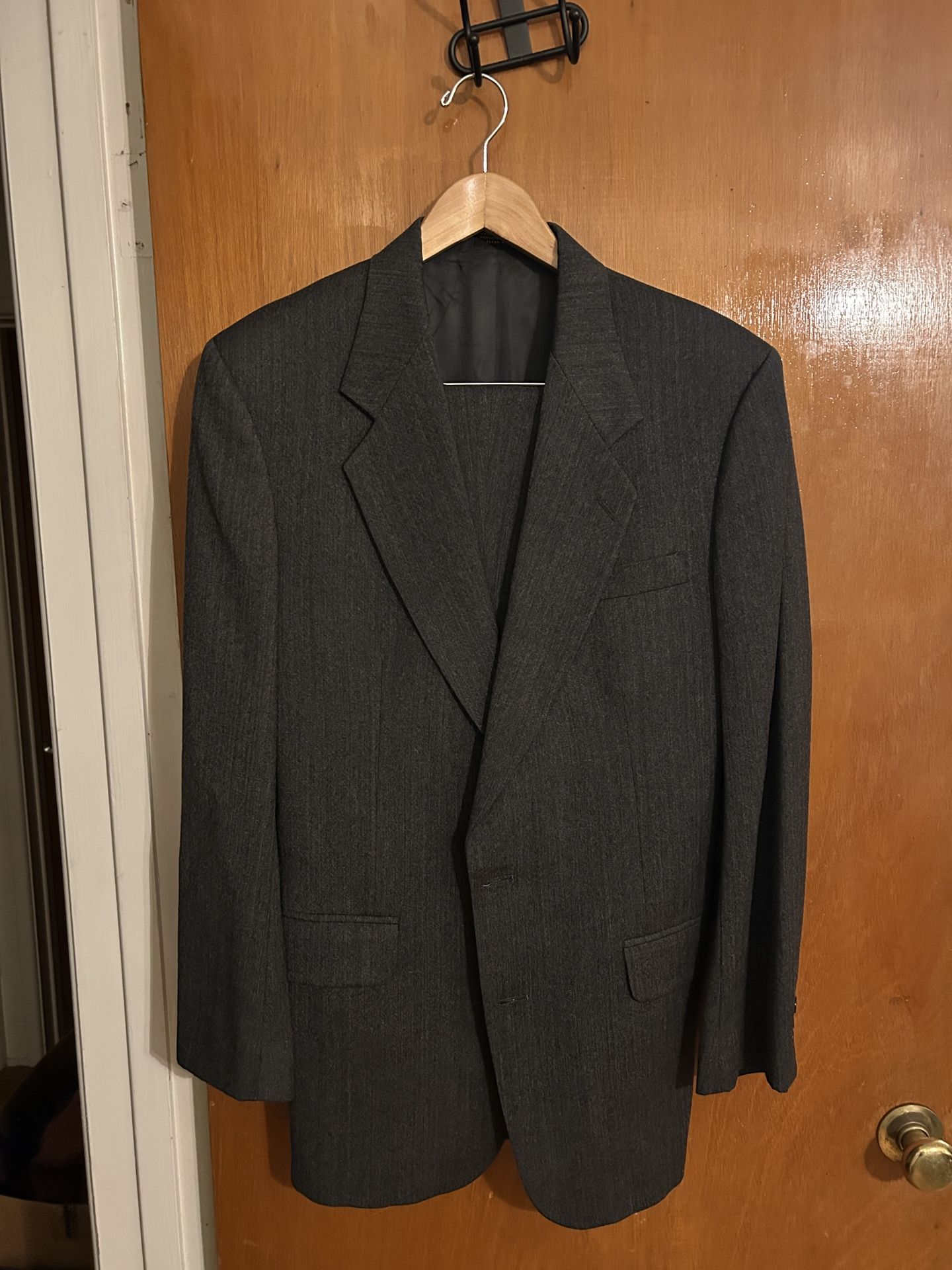 Men's Suit Jacket And Pants