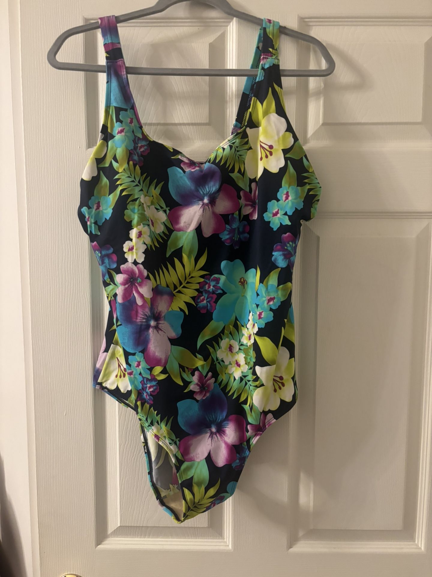 Women’s Swimsuit 