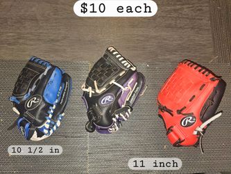 Youth baseball gloves