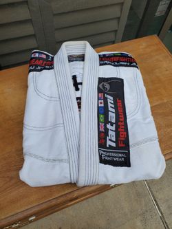 Brazilian Jiu Jitsu Gi by Tatami! LIKE NEW