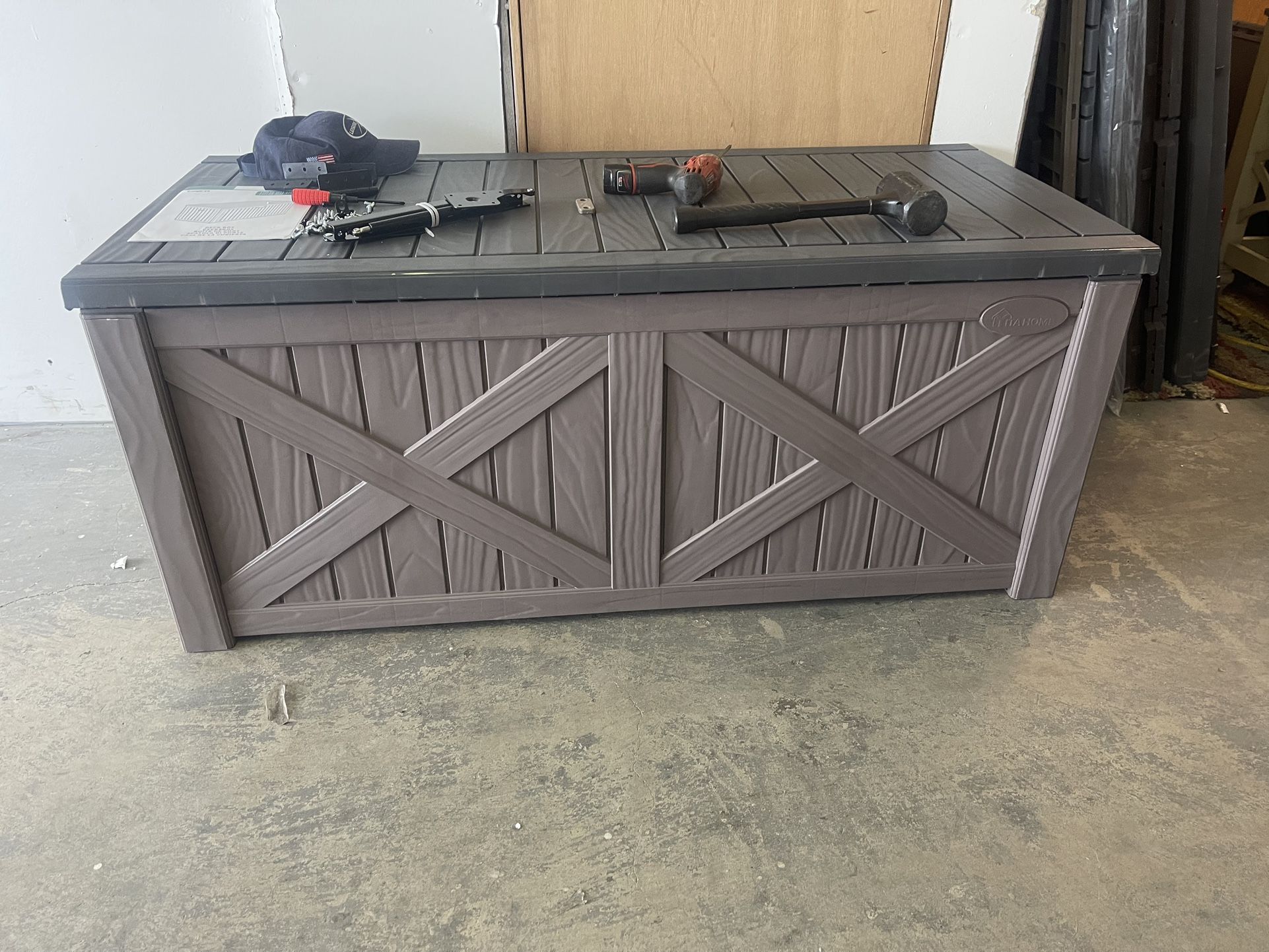 OUTDOOR DECK BOX 120 GALLONS WATERPROOF AND LOCKABLE BRAND NEW JUST BUILT!!!