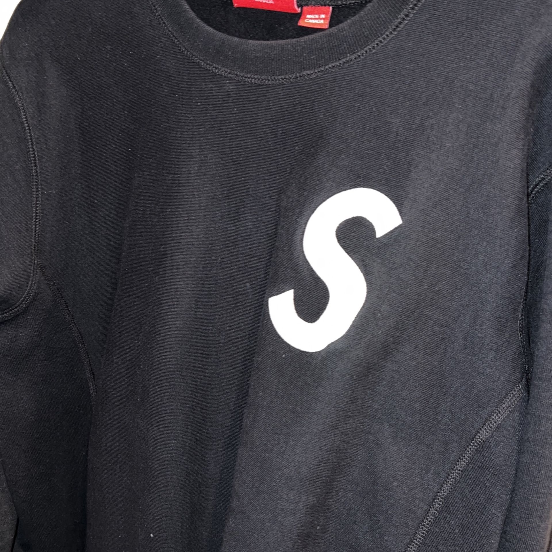 Supreme Sweater 