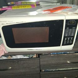 Sharp Carasel 1100 Watts