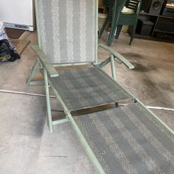 Classic Chaise Lounge