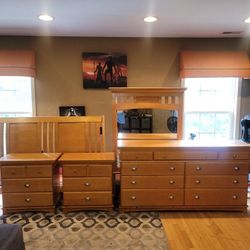 Oak Queen Bedroom Set