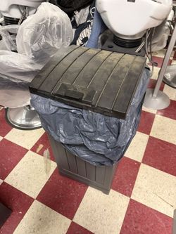 Trash Pail Small Commercial Type