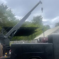 7500 Lb Auto Crane $7500 Cash 