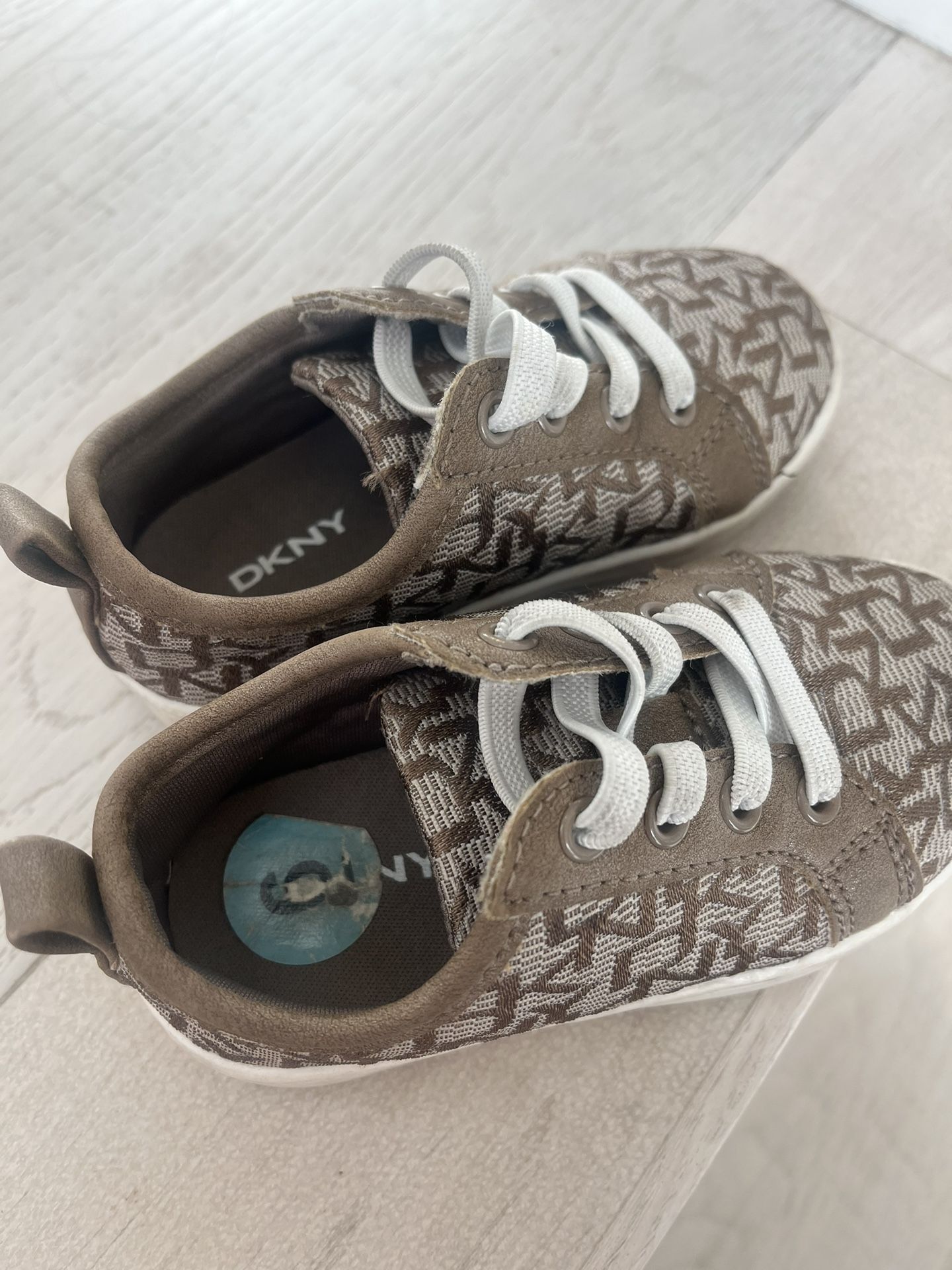 Nk Shoes Kids Size 6