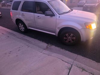 2010 mercury mariner