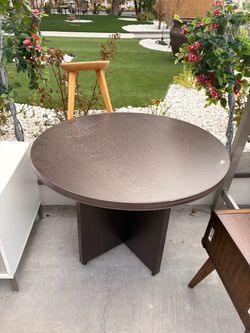Round table