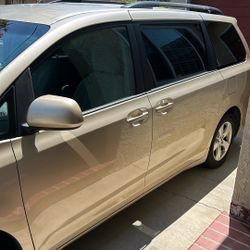 2013 Toyota Sienna
