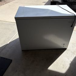 Insignia Chest Freezer