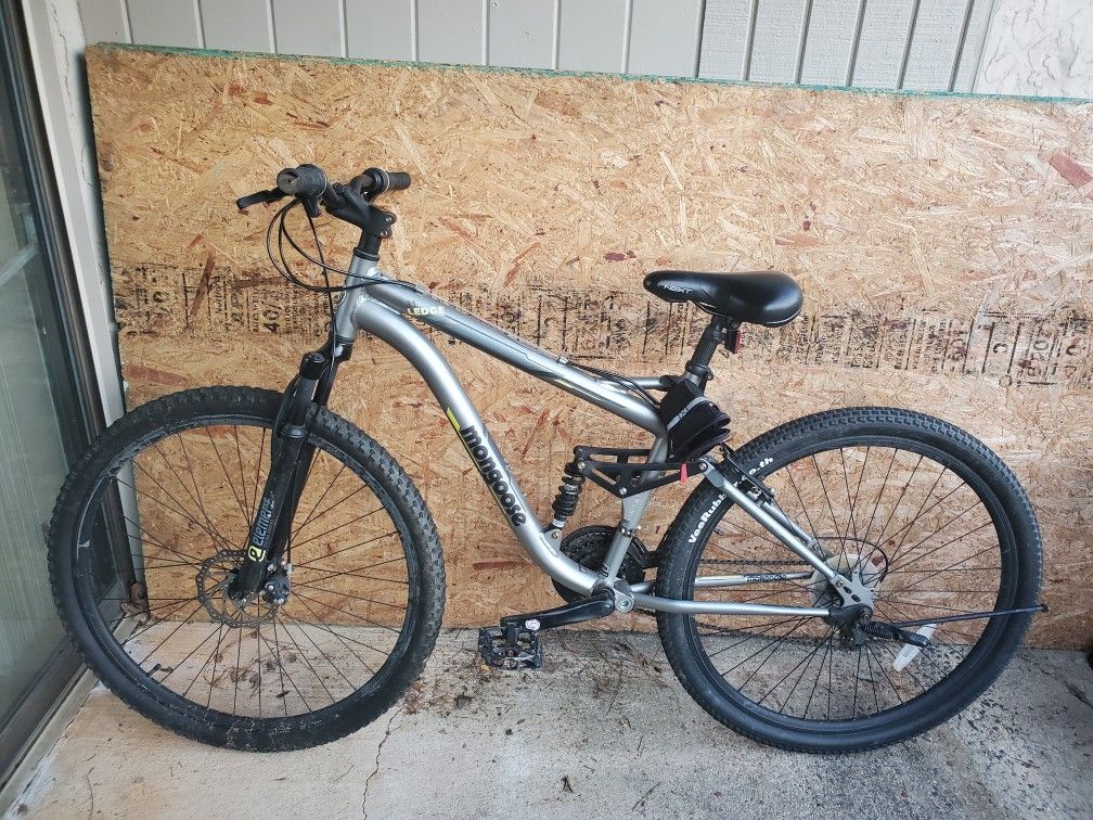 Mongoose ledge 3.1 for Sale in Charlotte NC OfferUp