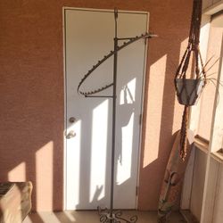 Metal Hanging Stand