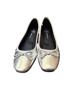 silver metallic ballet flats with bow detail size 6