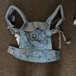 Lille Baby Carrier