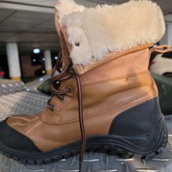 UGG Used Women's Boots 👢  Size 8 /9 