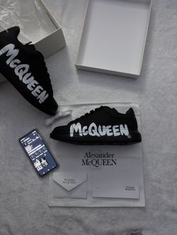 🔥 Alexander McQueen Sneakers 🖤